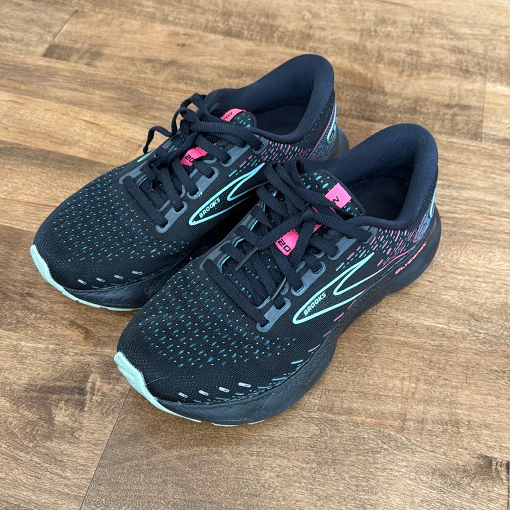 Brooks Running Sneakers